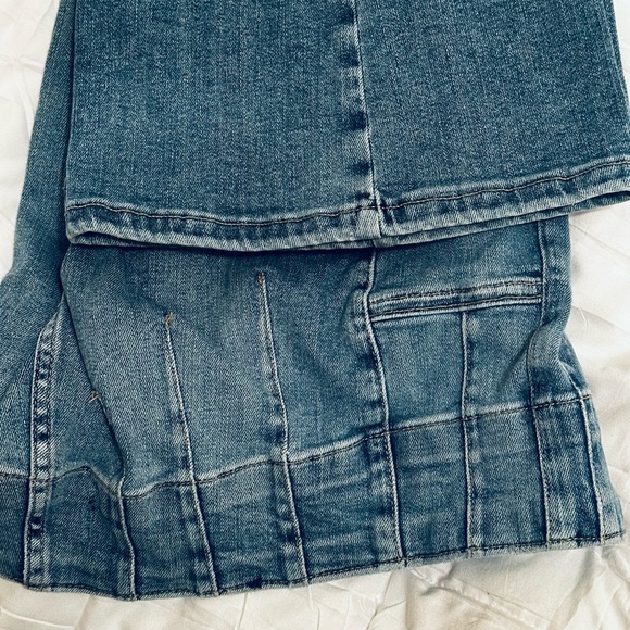 FREE PEOPLE SUNBURST BLUE JAYDE FLARE JEAN 28 NWOT - Picture 14 of 15